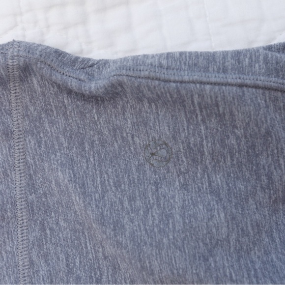 Lululemon pull over half zip - Picture 4 of 4